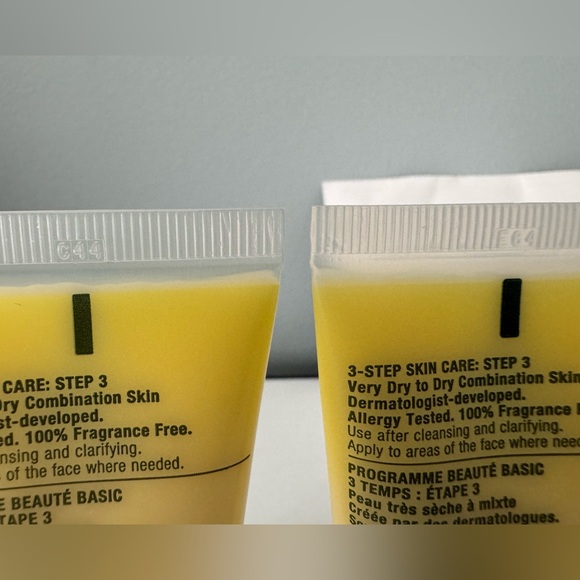 Set of 2 Clinique Dramatically Different Moisturizing Lotion + NEW! - Picture 3 of 3